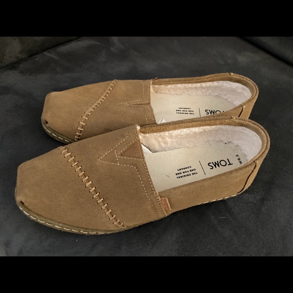 TOMS toffee suede  alpargata size 6.5